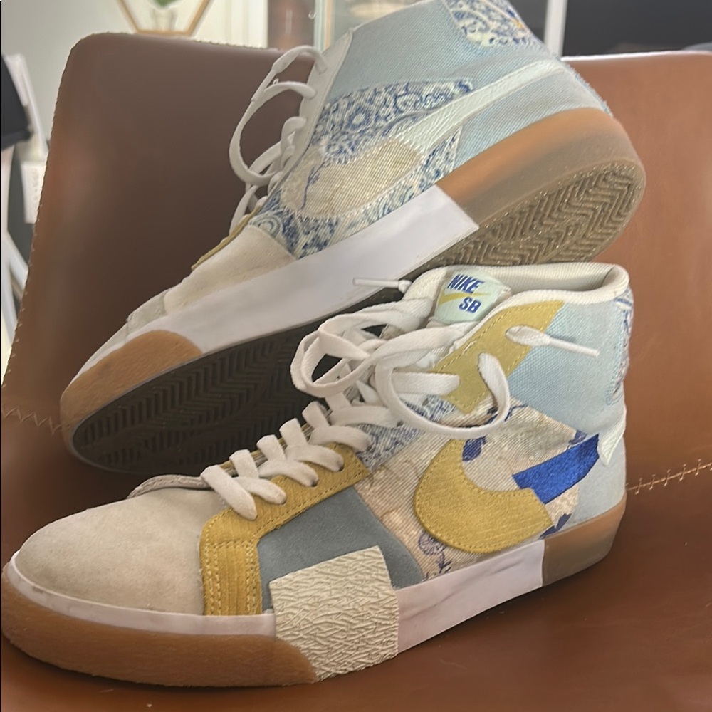 Nike SB Sneakers - White, Blue, Yellow